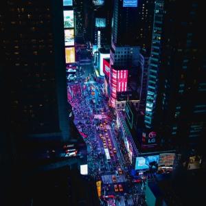 ดาวน์โหลดและฟังเพลง Heart Break On 42nd St พร้อมเนื้อเพลงจาก Abe