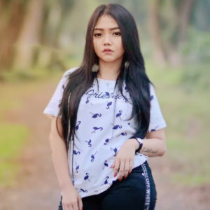收聽Syahiba Saufa的Magih Kurang Tah (DJ Kentrung)歌詞歌曲