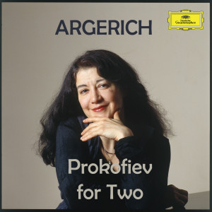 ดาวน์โหลดและฟังเพลง Prokofiev: Pushkin Waltzes, Op. 120 - Pushkin Waltz in C-Sharp Minor (Transcription For 2 Pianos By Sergei Babayan) พร้อมเนื้อเพลงจาก Martha Argerich & Alexandre Rabinovitch