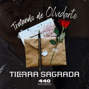 Listen to Tratando De Olvidarte song with lyrics from Banda Tierra Sagrada