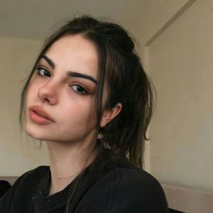 Dengarkan lagu lucid dreams nyanyian Jasper dengan lirik