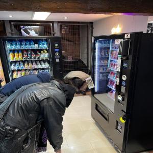 收聽humanangst的Märchen (Explicit)歌詞歌曲