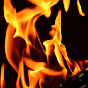 ดาวน์โหลดและฟังเพลง Come With Fire พร้อมเนื้อเพลงจาก E.N Young