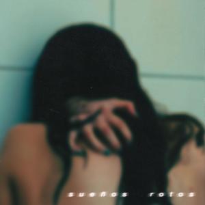 ดาวน์โหลดและฟังเพลง SUEÑOS ROTOS พร้อมเนื้อเพลงจาก SNAKEE