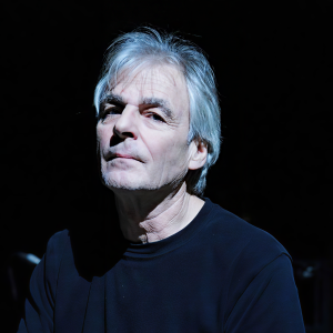 Rick Wright ดาวน์โหลดและฟังเพลงฮิตจาก Rick Wright