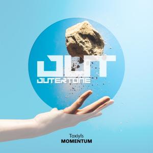 Dengarkan lagu Momentum nyanyian Toxiyls dengan lirik