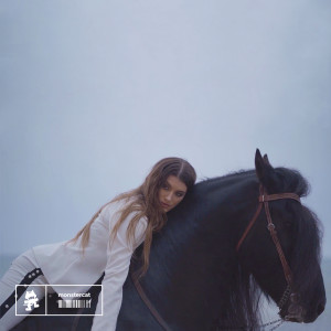 ดาวน์โหลดและฟังเพลง drunk on u พร้อมเนื้อเพลงจาก The Duchess