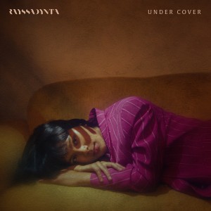 Dengarkan lagu Under Cover nyanyian Rayssa Dynta dengan lirik