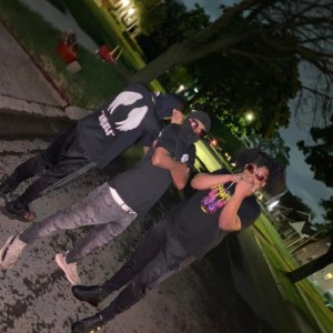 收聽เอินเอิน ฟาติมา的วันนี้ใส่สีอะไร - Lucky Color歌詞歌曲