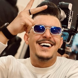 Listen to دمعة من عيني سالت حارة song with lyrics from Cheb Hichem TGV