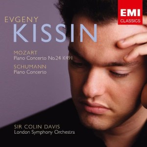 ดาวน์โหลดและฟังเพลง Piano Concerto in A minor, Op. 54: Allegro Vivace พร้อมเนื้อเพลงจาก Evgeny Kissin
