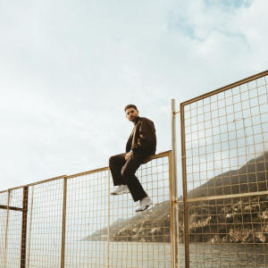 Rocco Hunt的專輯RAGAZZO DI GIÙ (Explicit)