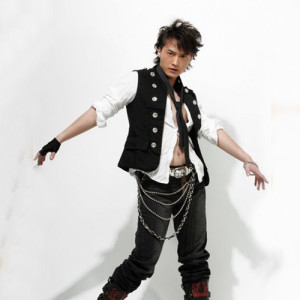 铁石 ดาวน์โหลดและฟังเพลงฮิตจาก 铁石
