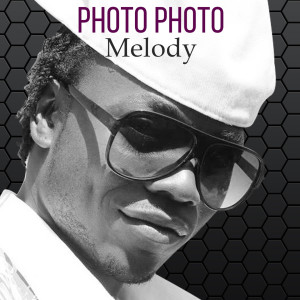 ดาวน์โหลดและฟังเพลง Photo Photo พร้อมเนื้อเพลงจาก Melody