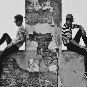 ดาวน์โหลดและฟังเพลง Living With The Shadow (Explicit) พร้อมเนื้อเพลงจาก Jumpin' Jacks