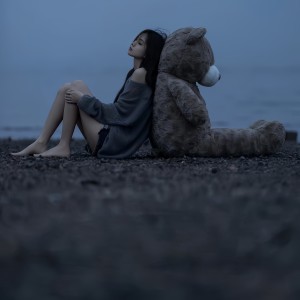 Listen to 一句不爱把手分 (cover: 小阿贵|小青念) (完整版) song with lyrics from 尘心