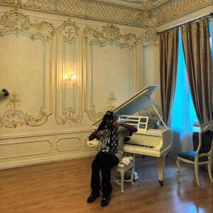 default playlist img