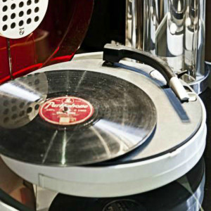 ดาวน์โหลดและฟังเพลง Брат (Remix) พร้อมเนื้อเพลงจาก Dj Grig