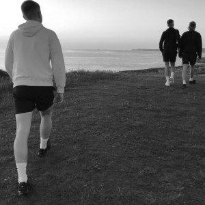 Dengarkan lagu You Feel nyanyian Dúné dengan lirik