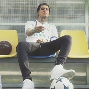 Dengarkan Cristiano Ronaldo (Explicit) lagu dari Hiro dengan lirik