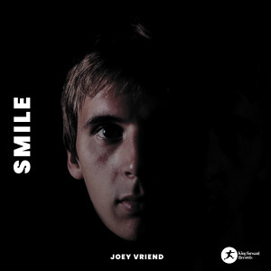 收聽Joey Vriend的Smile歌詞歌曲