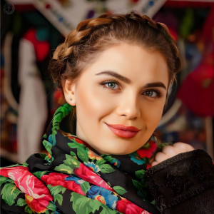 Listen to Omule, Tu Bun Crestin song with lyrics from Laura Erhan