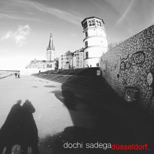 Düsseldorf EP dari Dochi Sadega