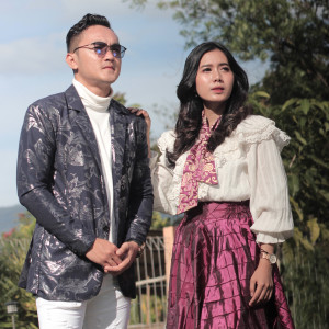 收听randa putra的Izinkan Mengulang Cinta歌词歌曲