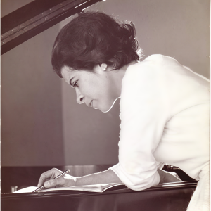 Lola Odiaga ดาวน์โหลดและฟังเพลงฮิตจาก Lola Odiaga