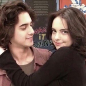 Dengarkan lagu Fantastic Bitch! (Explicit) nyanyian Unitus dengan lirik