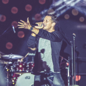 Vastag Csaba的專輯Don't Let Me Down