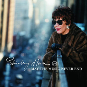 ดาวน์โหลดและฟังเพลง Yesterday พร้อมเนื้อเพลงจาก Shirley Horn