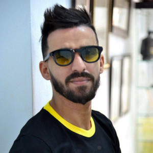 收聽Faycel Cholé的محتمة عليا هاكا歌詞歌曲