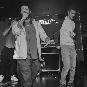 收听Aka Gelo的Por No Poderte Ver歌词歌曲