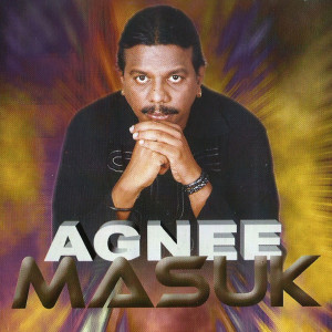 Dengarkan Masuk lagu dari Agnee Kanaga dengan lirik