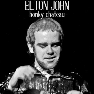 Dengarkan Rocket Man (I Think It's Going To Be A Long, Long Time) lagu dari Elton John dengan lirik