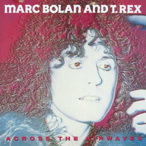 ดาวน์โหลดและฟังเพลง Fist Heart Mighty Dawn Dart (Radio Broadcast Version) พร้อมเนื้อเพลงจาก Tyrannosaurus Rex