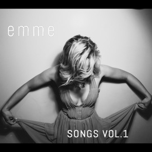 Dengarkan Run out of Road lagu dari Emme dengan lirik