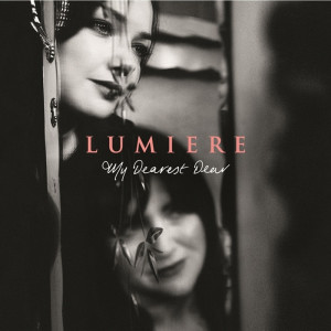 收聽Lumiere的Cailín Deas Crúite Na Mbó歌詞歌曲