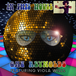 ดาวน์โหลดและฟังเพลง Bitches (Explicit) พร้อมเนื้อเพลงจาก Gaz Reynolds