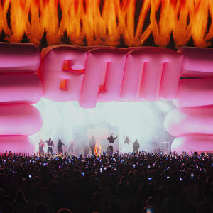ดาวน์โหลดและฟังเพลง ALTE BILDER (Explicit) พร้อมเนื้อเพลงจาก 6PM RECORDS