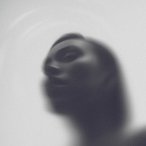 收聽Snowk的Running in Circles歌詞歌曲