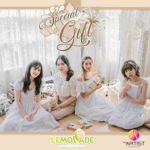 Dengarkan Special Gift lagu dari Lemonade dengan lirik