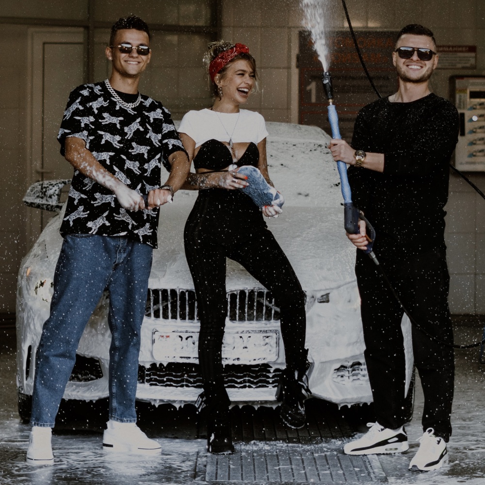 BMW