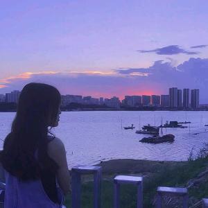 Dengarkan lagu 五月抖音熱搜 (DJ版) nyanyian 虞姬 dengan lirik