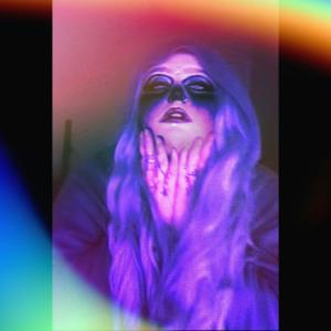 ดาวน์โหลดและฟังเพลง Trigger Warning (Explicit) พร้อมเนื้อเพลงจาก Roseo