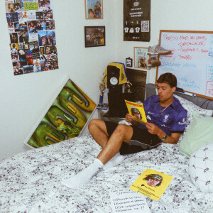 default playlist img