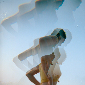 ดาวน์โหลดและฟังเพลง Company พร้อมเนื้อเพลงจาก Sabre