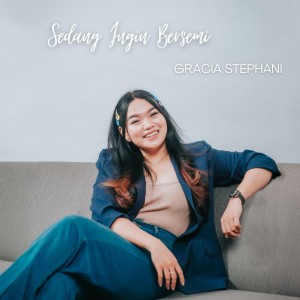 Listen to Sedang Ingin Bersemi song with lyrics from Gracia Stephani