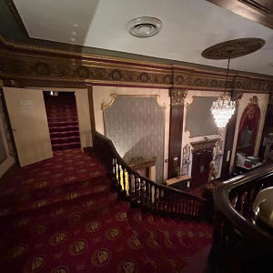 收聽Analogy The Great的manor (Explicit)歌詞歌曲